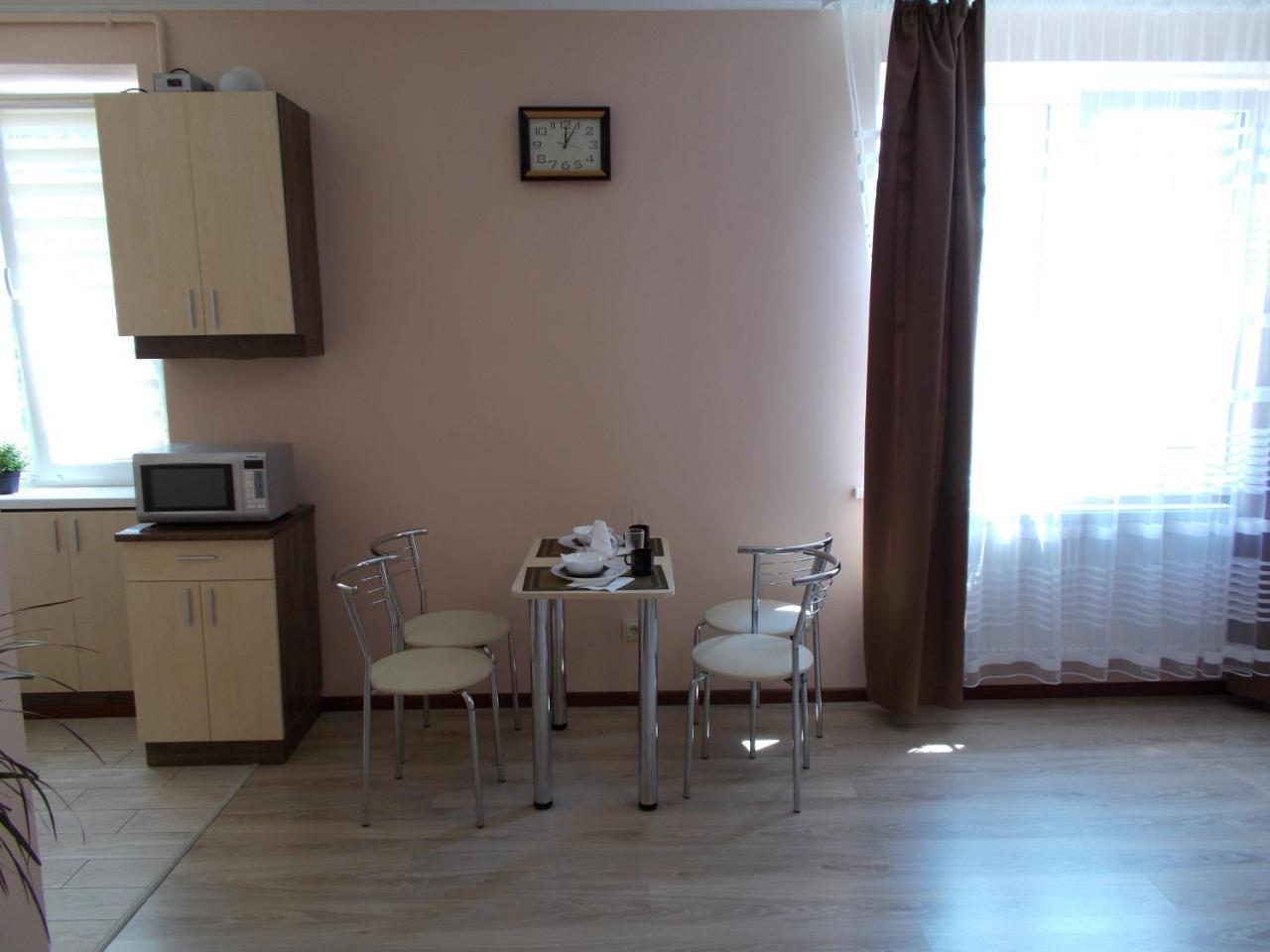 Apartment Near The Forum Mall Lemberg Exterior foto