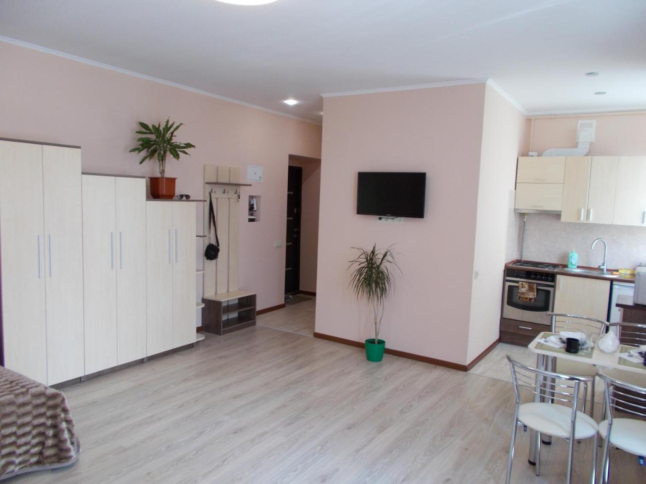 Apartment Near The Forum Mall Lemberg Exterior foto