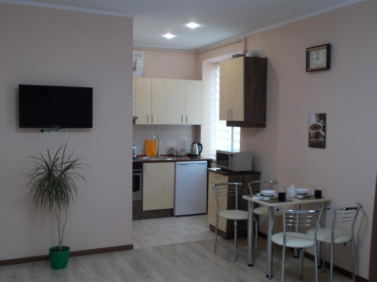 Apartment Near The Forum Mall Lemberg Exterior foto