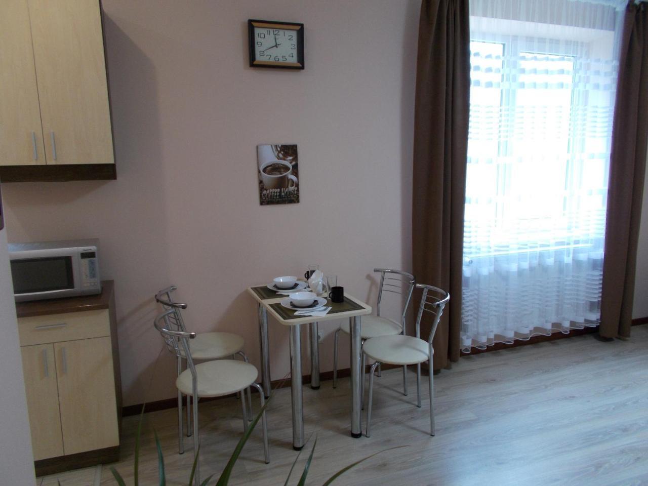 Apartment Near The Forum Mall Lemberg Exterior foto
