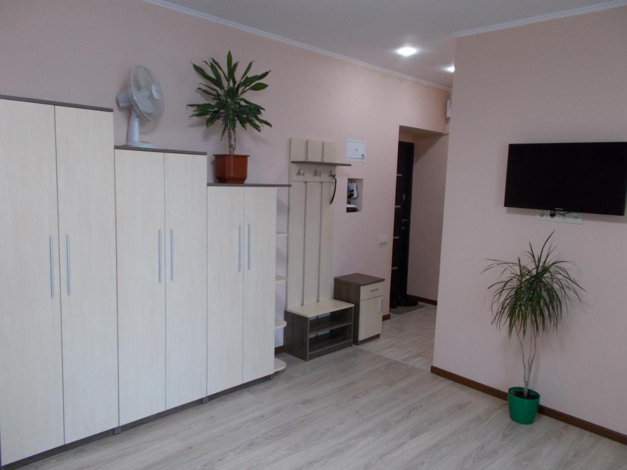 Apartment Near The Forum Mall Lemberg Exterior foto